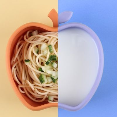 खाद्य ग्रेड सिलिकॉन बेबी सक्शन कप फीडिंग बाउल सेब के आकार का सिलिकॉन सक्शन कप टेबलवेयर सुरक्षित और गंधहीन
